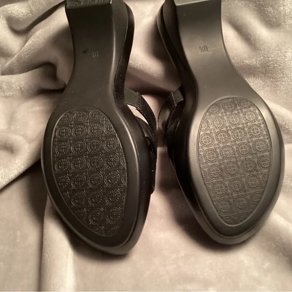 Women’s Black leather sandals. NWT Size 9.5 - Picture 9 of 9